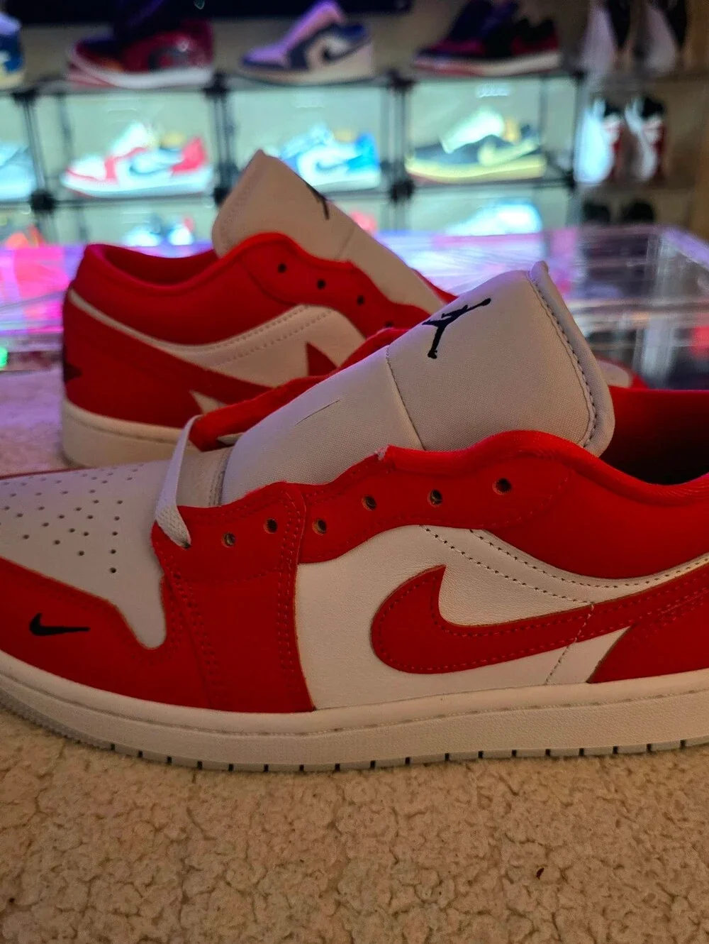 Men's Size 9 - Air Jordan 1 SE Low Chile Red/Summit White